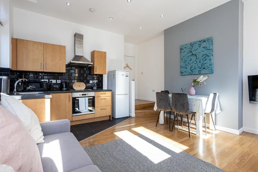 Central Liverpool L1 Экстерьер фото